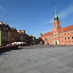 Elegant Royal Castle Apartment Warsaw