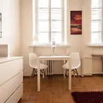 Apartment Elegant Royal Castle