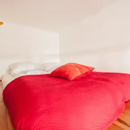 Elegant Royal Castle Apartamento *