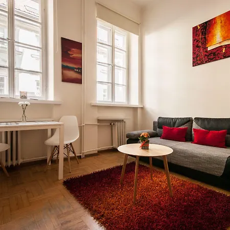 Elegant Royal Castle Apartman *